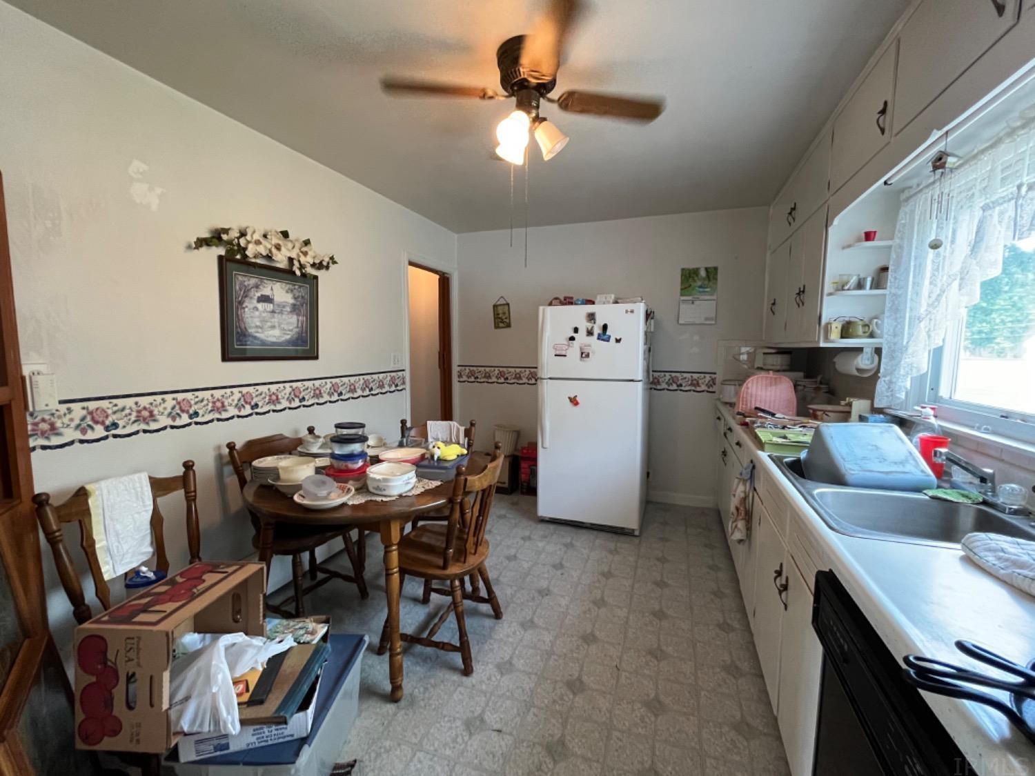 518 West Grace Street Rensselaer, IN 47978 - Photo 5 of 29 Gallery Image 5