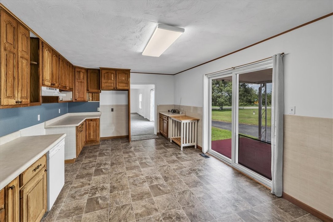 3031 Heritage Road Decatur, IL 62521 - Photo 10 of 32