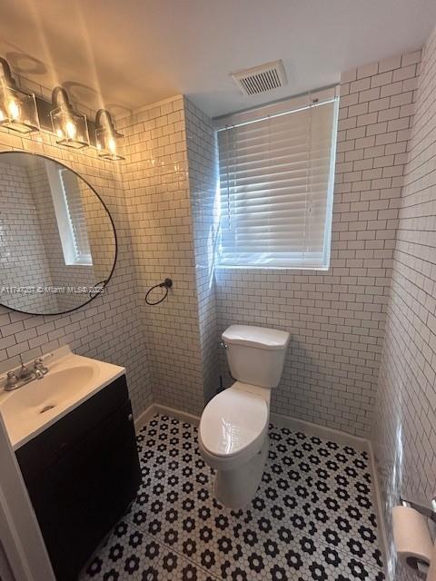 508 Hardee Road Coral Gables, FL 33146 - Photo 5 of 17