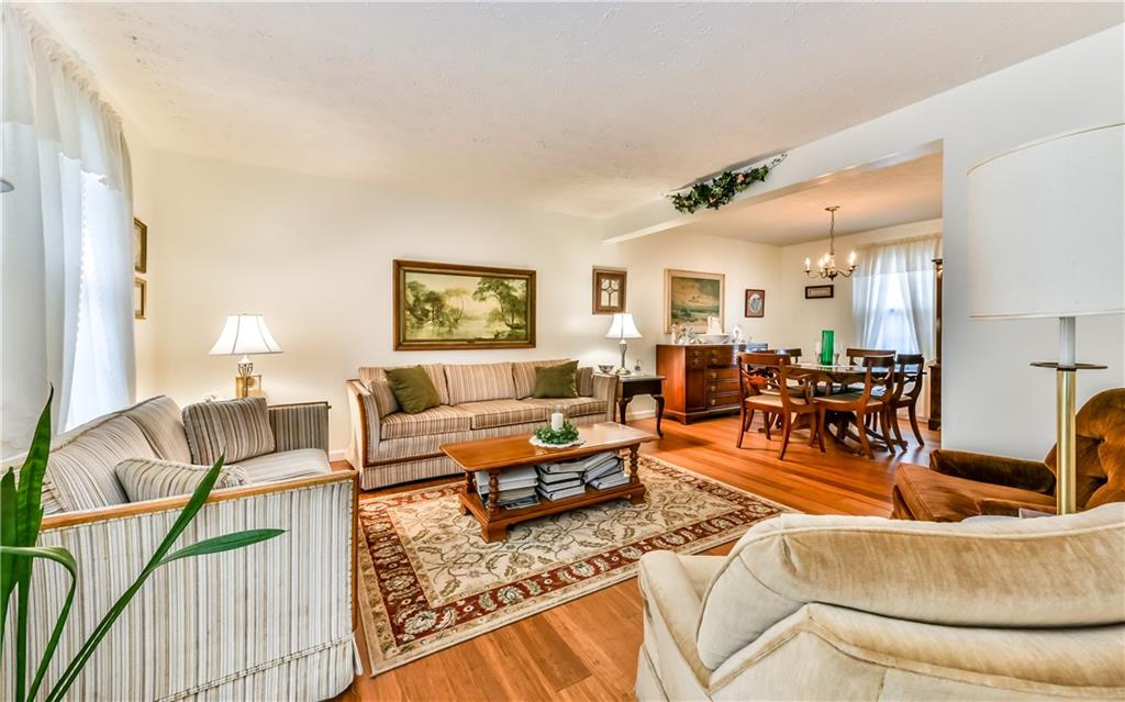 4748 Bayfield Road Allison Park, PA 15101 - Photo 3 of 25 Gallery Image 3