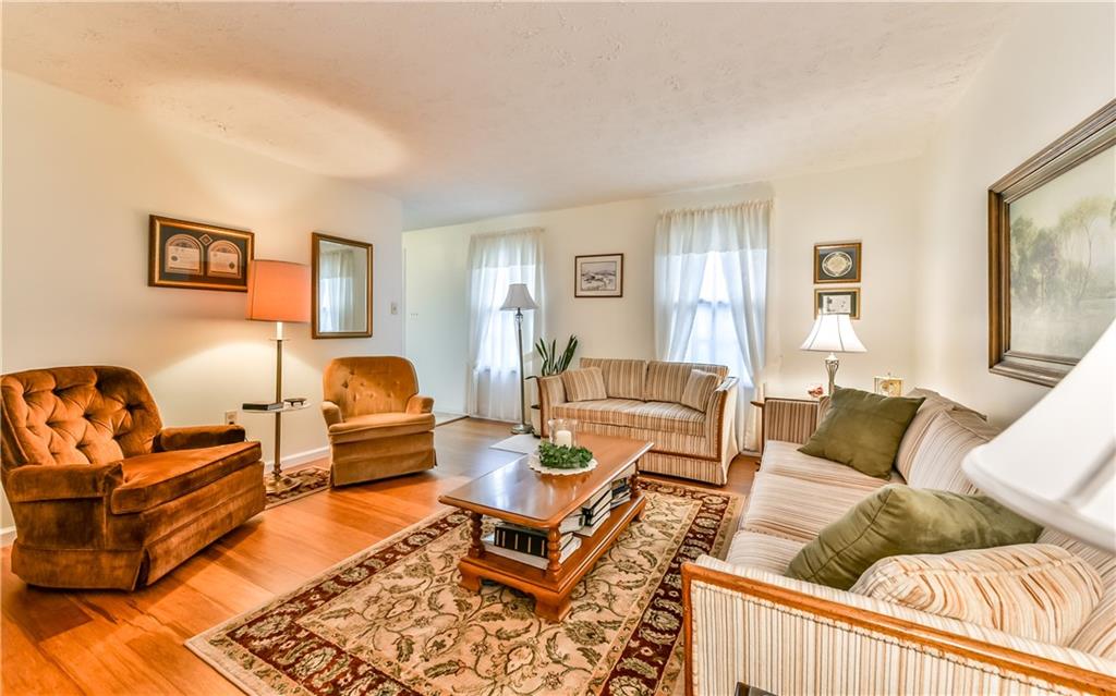 4748 Bayfield Road Allison Park, PA 15101 - Photo 4 of 25 Gallery Image 4