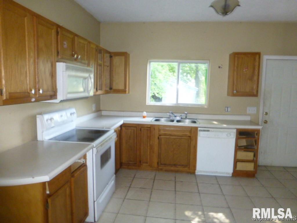 2125 Yale Boulevard Springfield, IL 62703 - Photo 4 of 12 Gallery Image 4