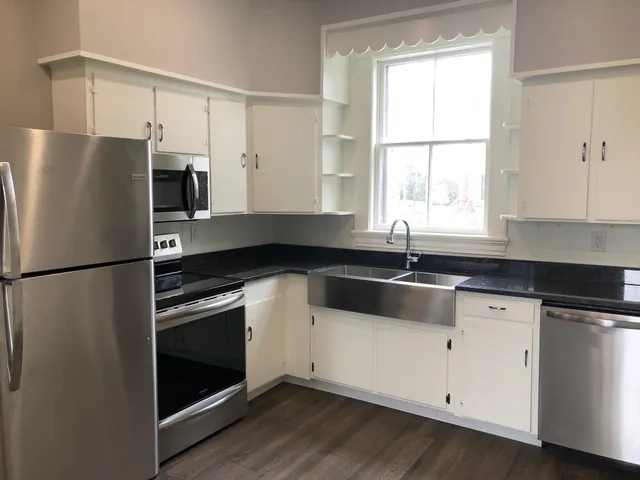 $3,400 | 46 Cushing Street, Dover, NH 03820