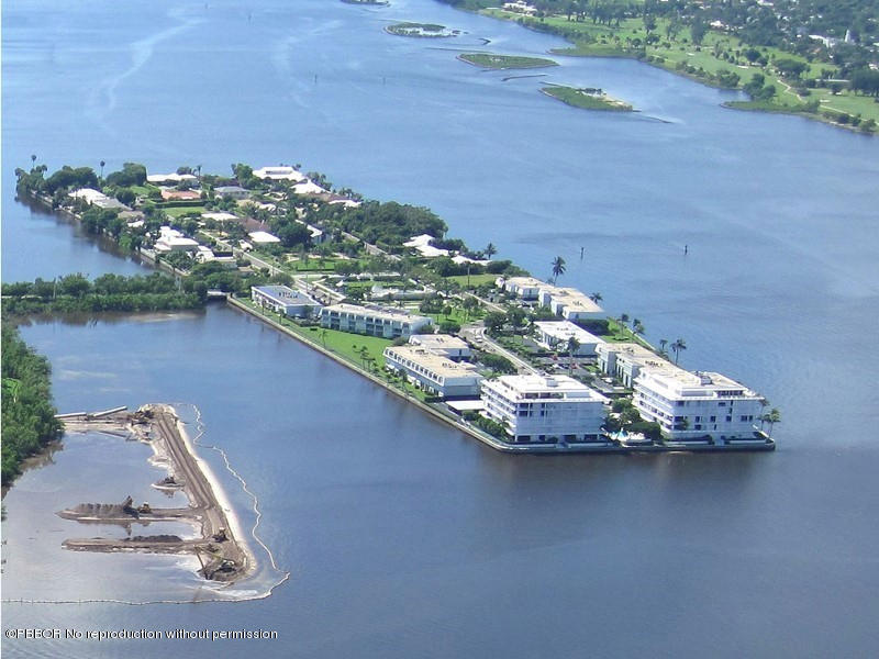 2185 Ibis Isle Road, Unit 2 Palm Beach, FL 33480 - Photo 26 of 26 view of a lake