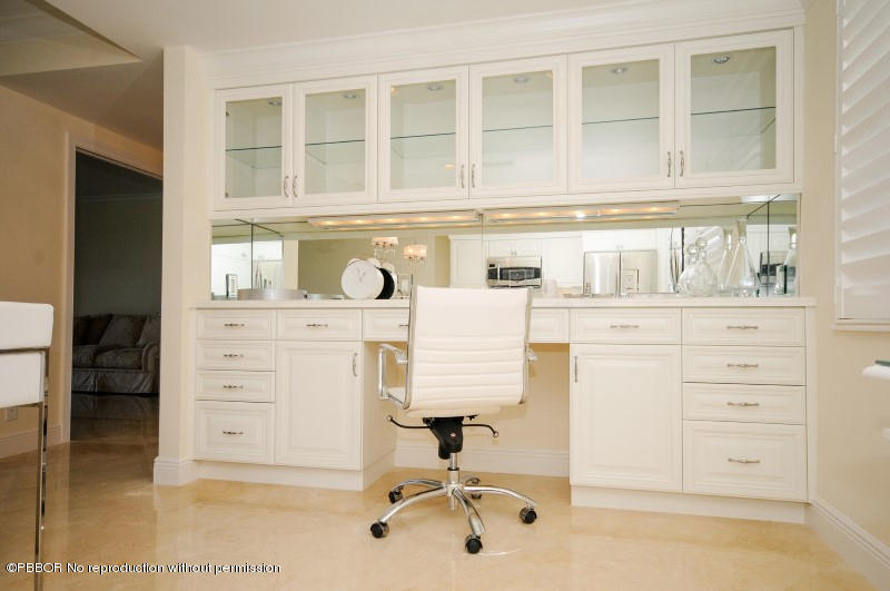 2185 Ibis Isle Road, Unit 2 Palm Beach, FL 33480 - Photo 8 of 26 a bathroom with a sink vanity and a mirror