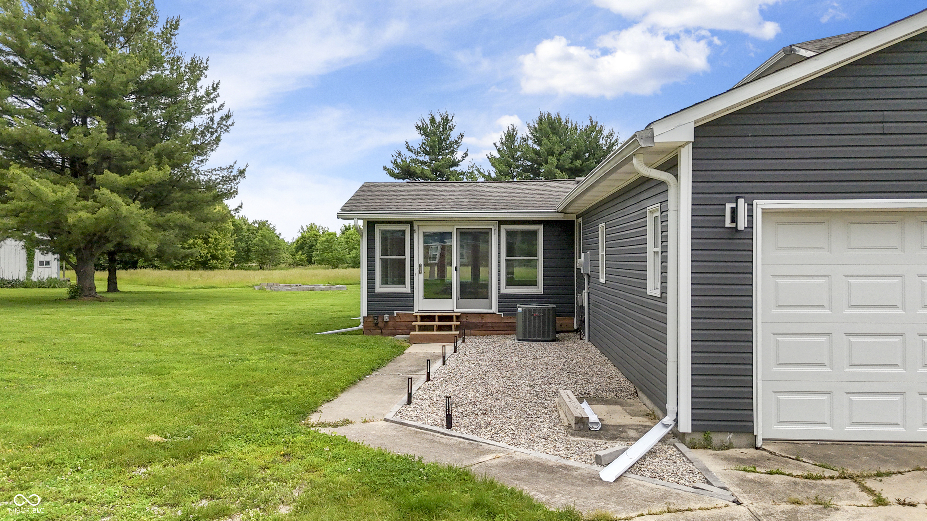 9735 South 400 West Pendleton, IN 46064 - Photo 14 of 63