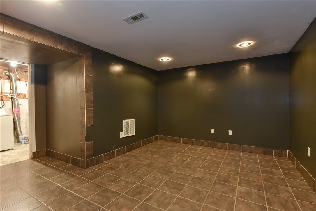 1828 West Shore Road Warwick, RI 02889 - Photo 21 of 28 Gallery Image 21