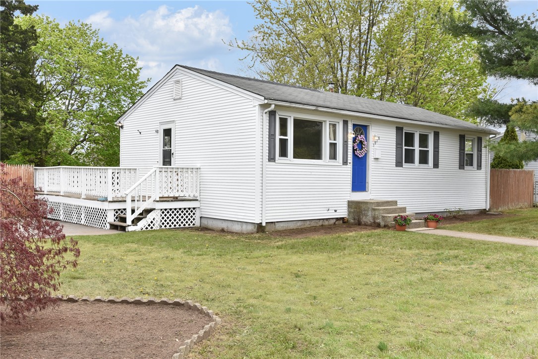1828 West Shore Road Warwick, RI 02889 - Photo 6 of 28 Gallery Image 6