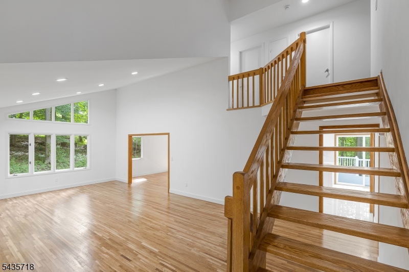 1 Fernwood Road Warren, NJ 07059 - Photo 19 of 41