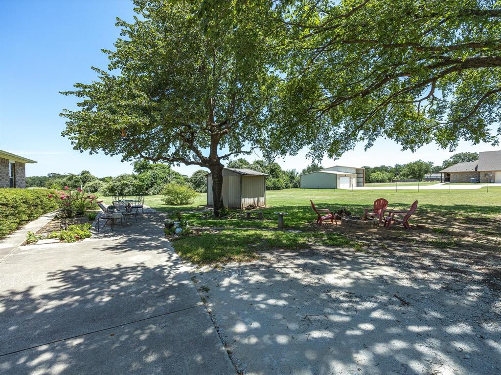 1100 Greg Street Azle, TX 76020 - Photo 9 of 39