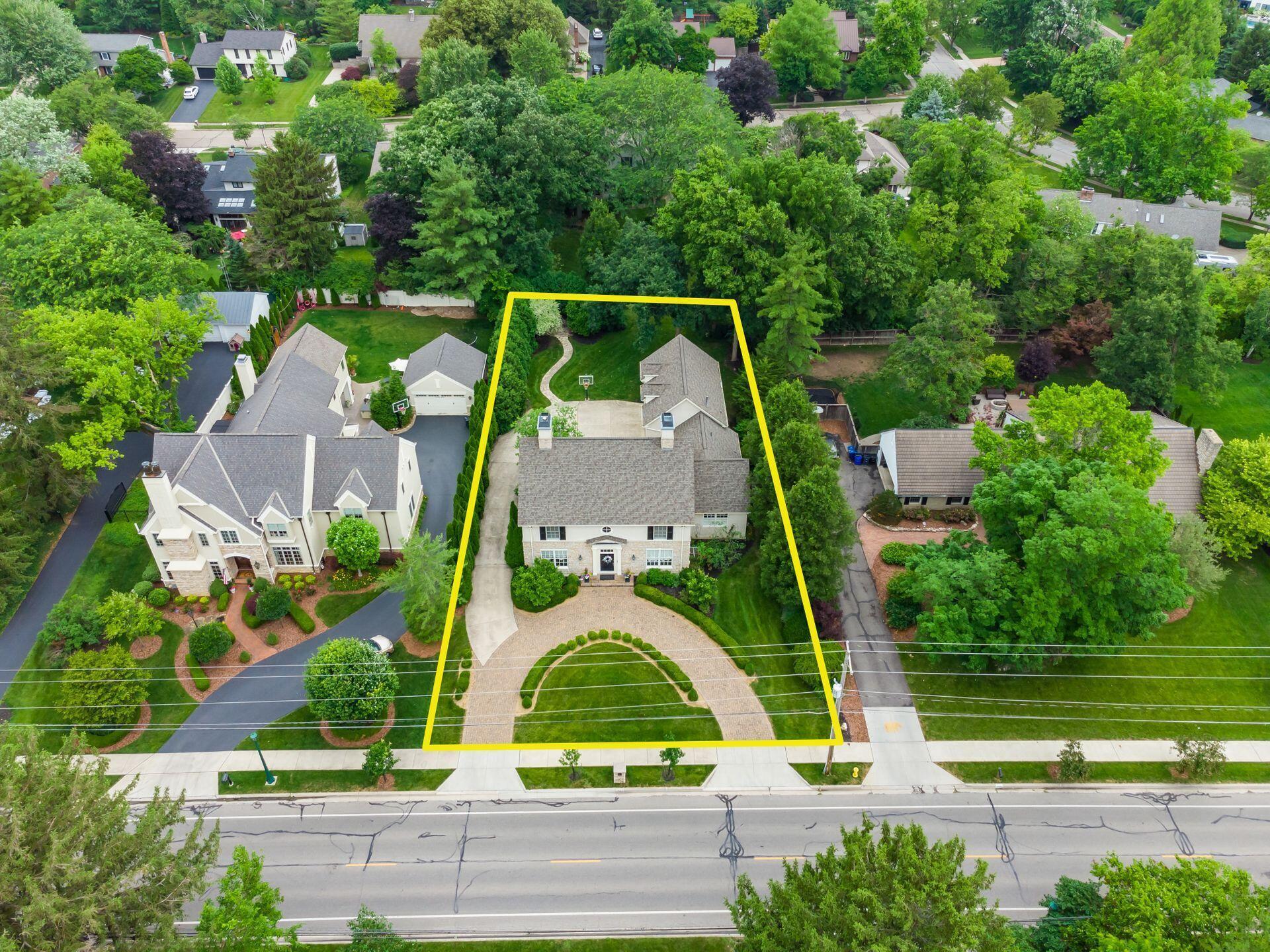 2456 Lane Road Columbus, OH 43220 - Photo 49 of 57 080_20a844_j lane rd 142-Edit