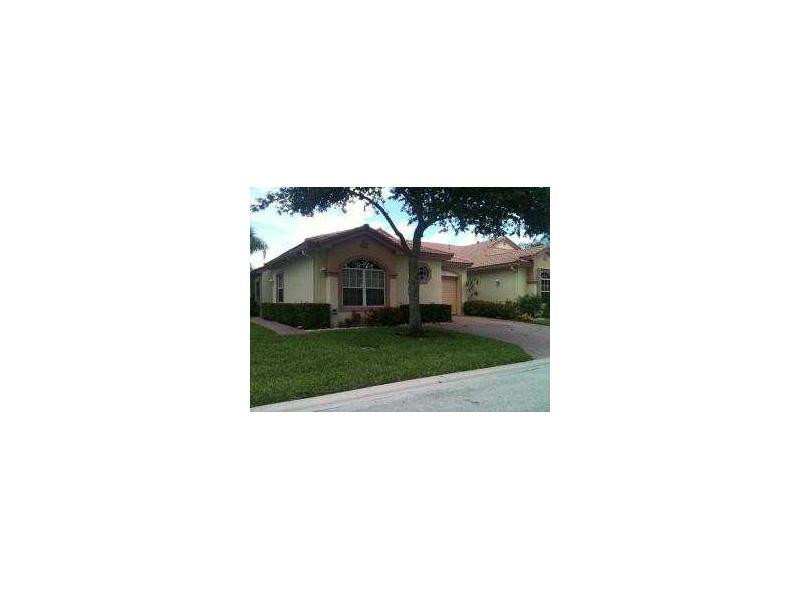 8554 Vía Serena, Unit 8554 Boca Raton, FL 33433 - Photo 1 of 1 Exterior Front