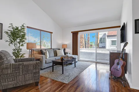 $340,000 | 1348 South Camino Real, Palm Springs, CA 92264