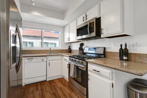 $340,000 | 1348 South Camino Real, Palm Springs, CA 92264