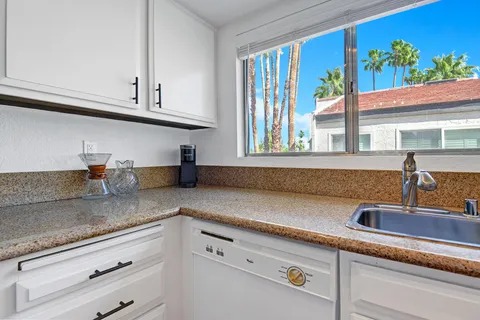 $340,000 | 1348 South Camino Real, Palm Springs, CA 92264