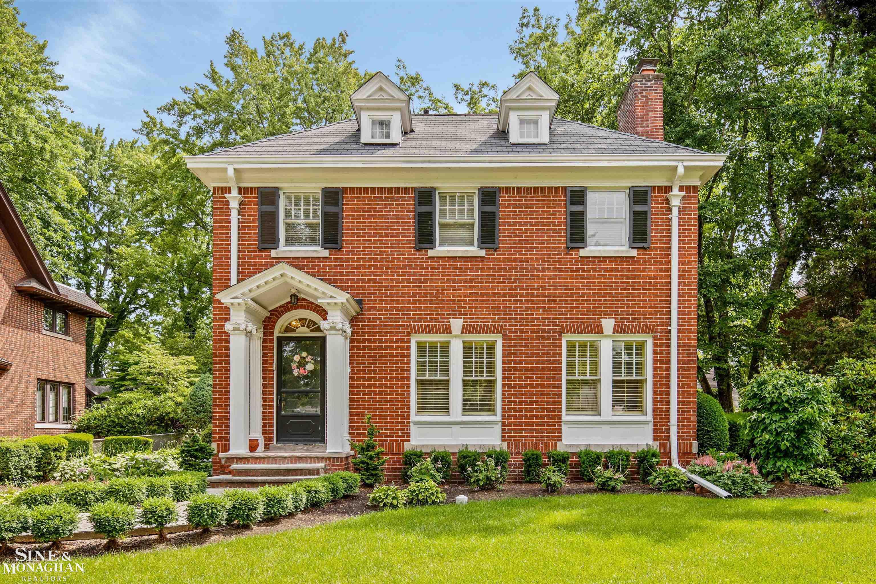 838 Whittier Road Grosse Pointe Park, MI 48230 - Photo 1 of 50