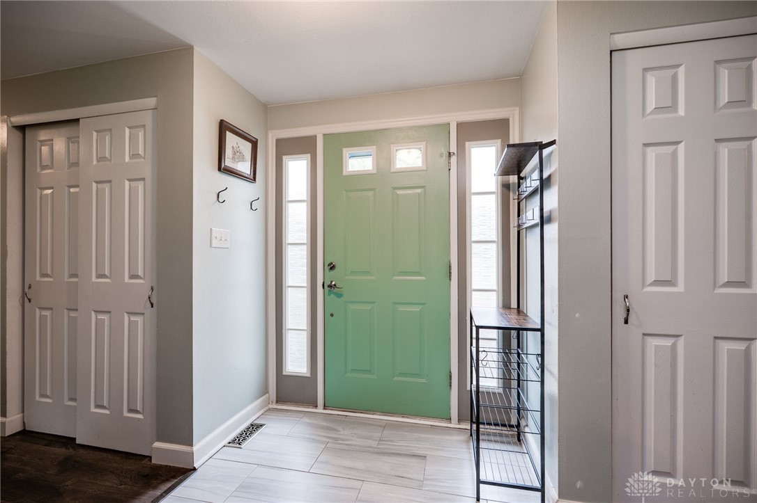 3178 Lantz Road Dayton, OH 45432 - Photo 7 of 42 Gallery Image 7