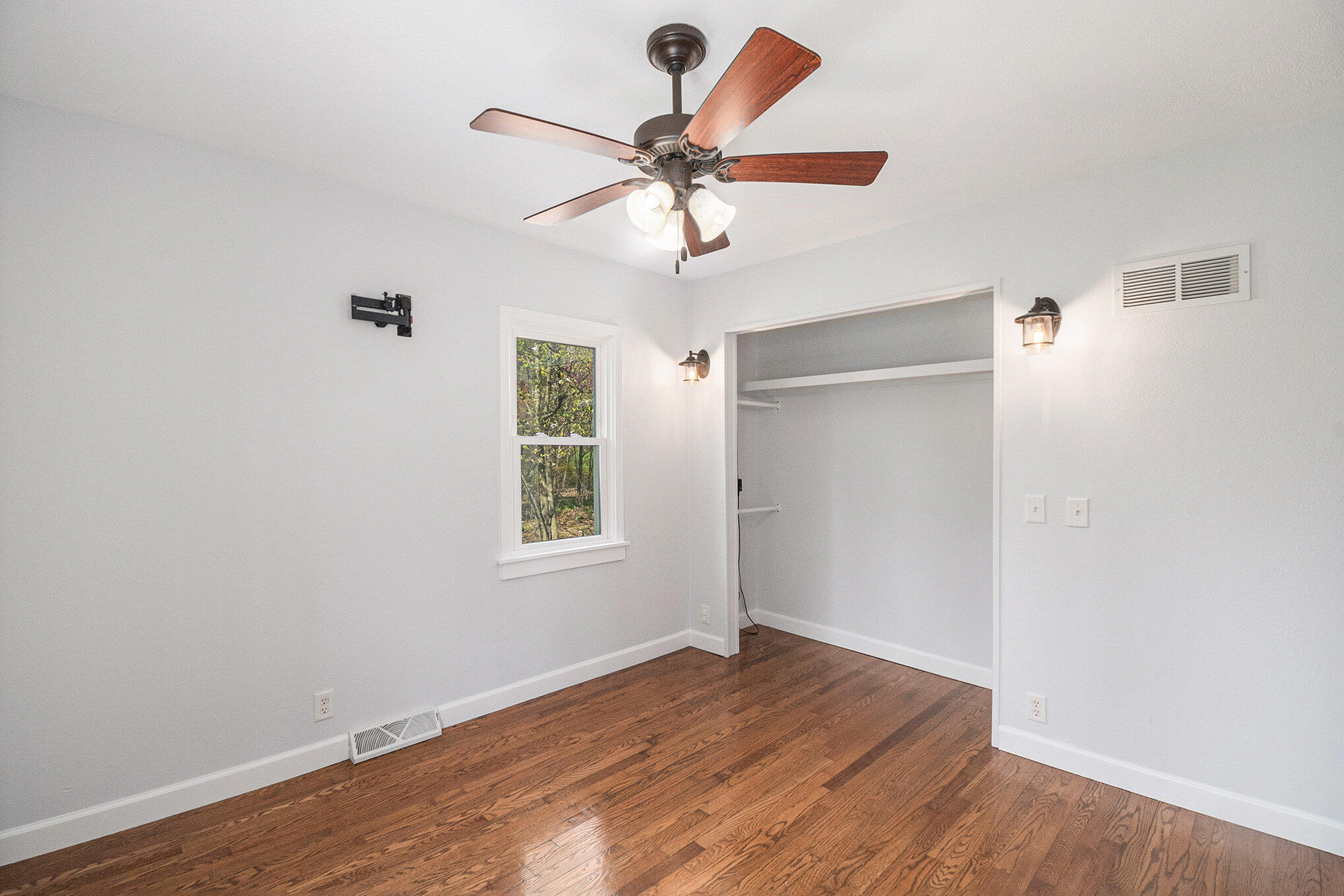 4406 Green Road Lyons, MI 48851 - Photo 13 of 18 013__ndp2665_316