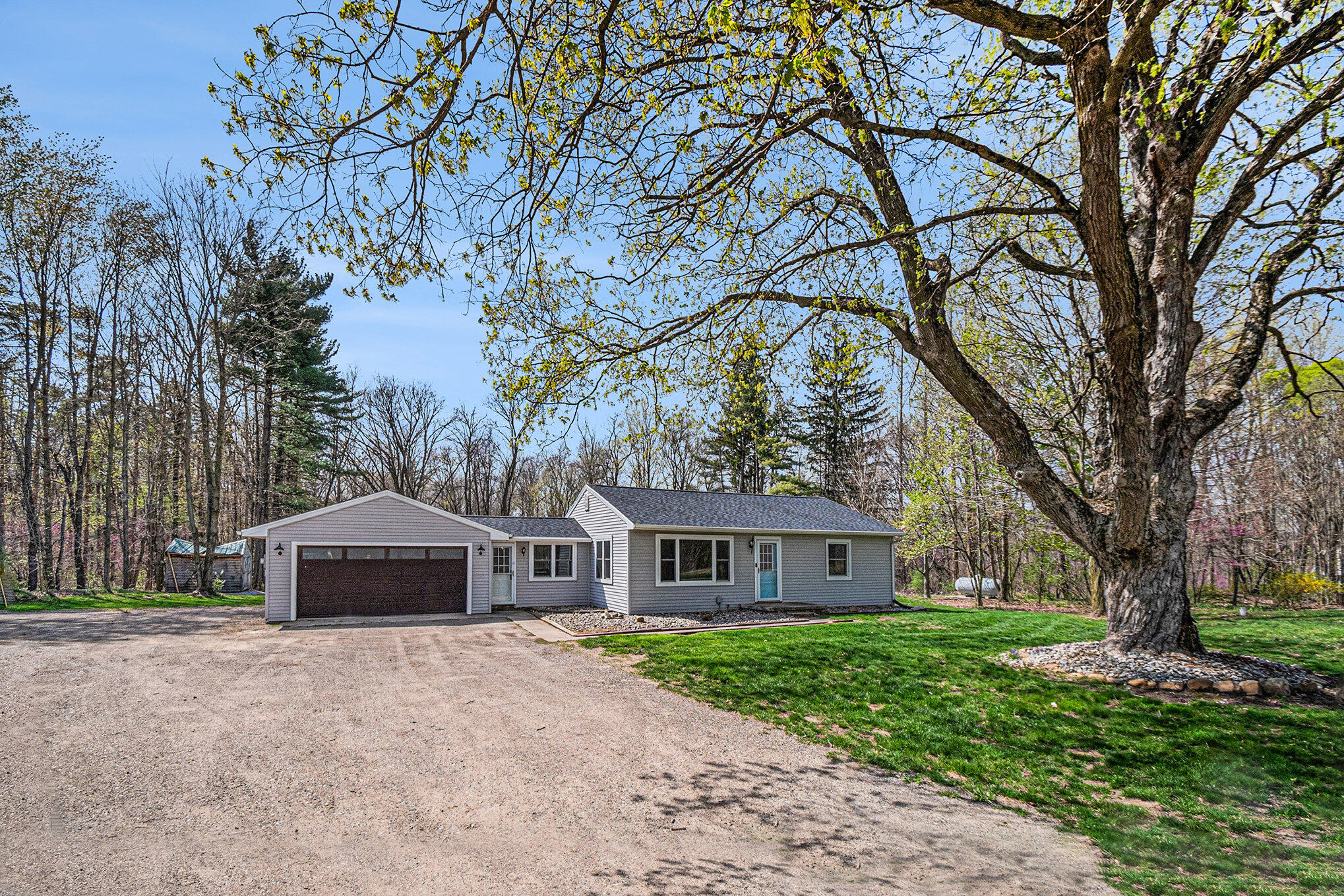 4406 Green Road Lyons, MI 48851 - Photo 2 of 18 002__ndp2641_313