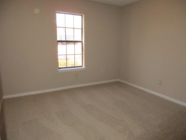 618 Oxford Road Ladson, SC 29456 - Photo 8 of 10 025
