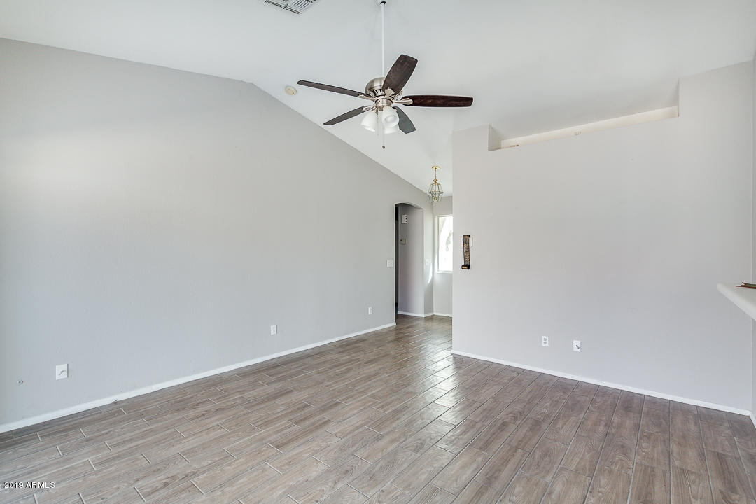8422 West Berkeley Road Phoenix, AZ 85037 - Photo 7 of 29 07-Berkeley