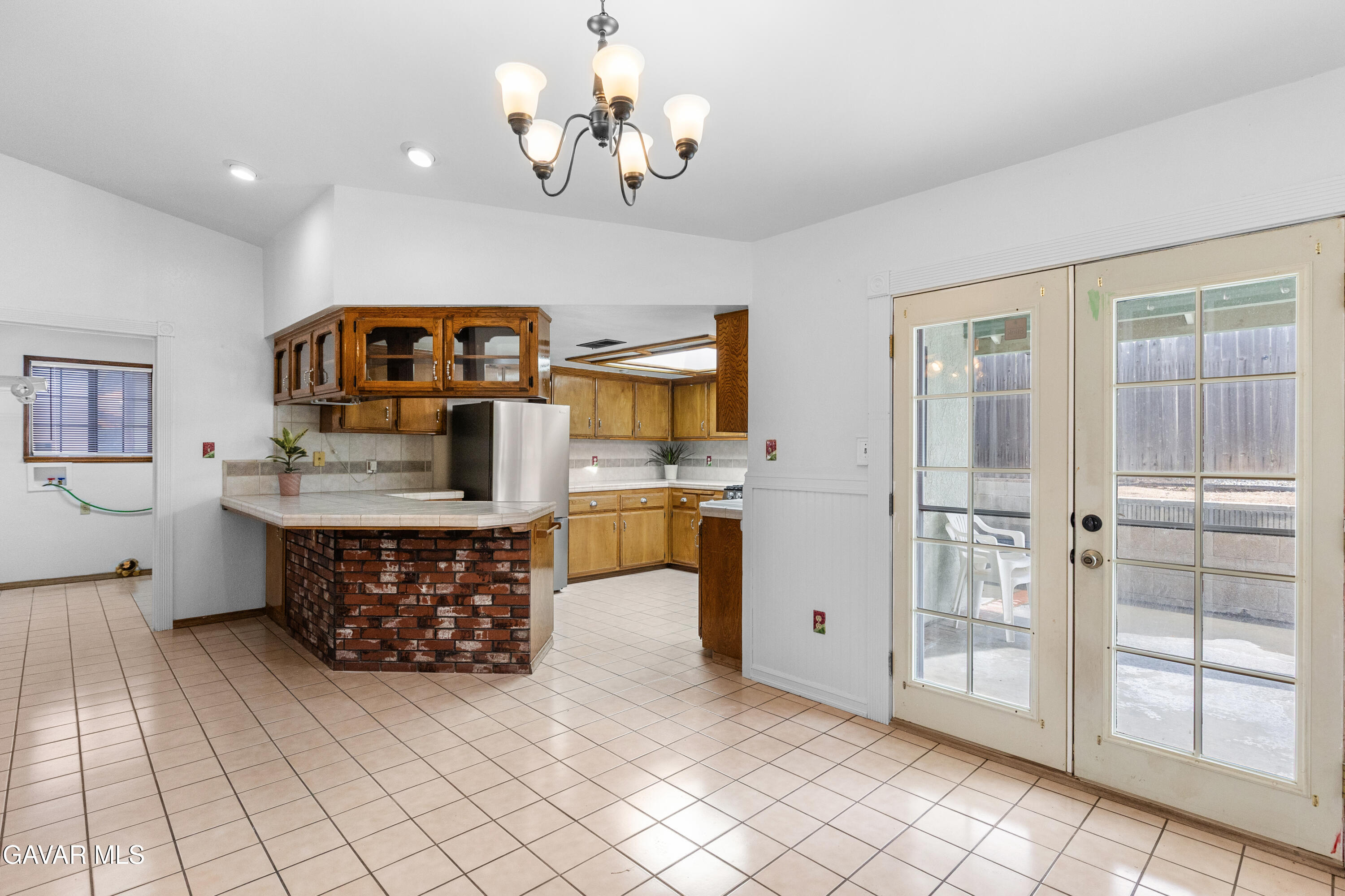 22221 Bogie Street Tehachapi, CA 93561 - Photo 14 of 38 12