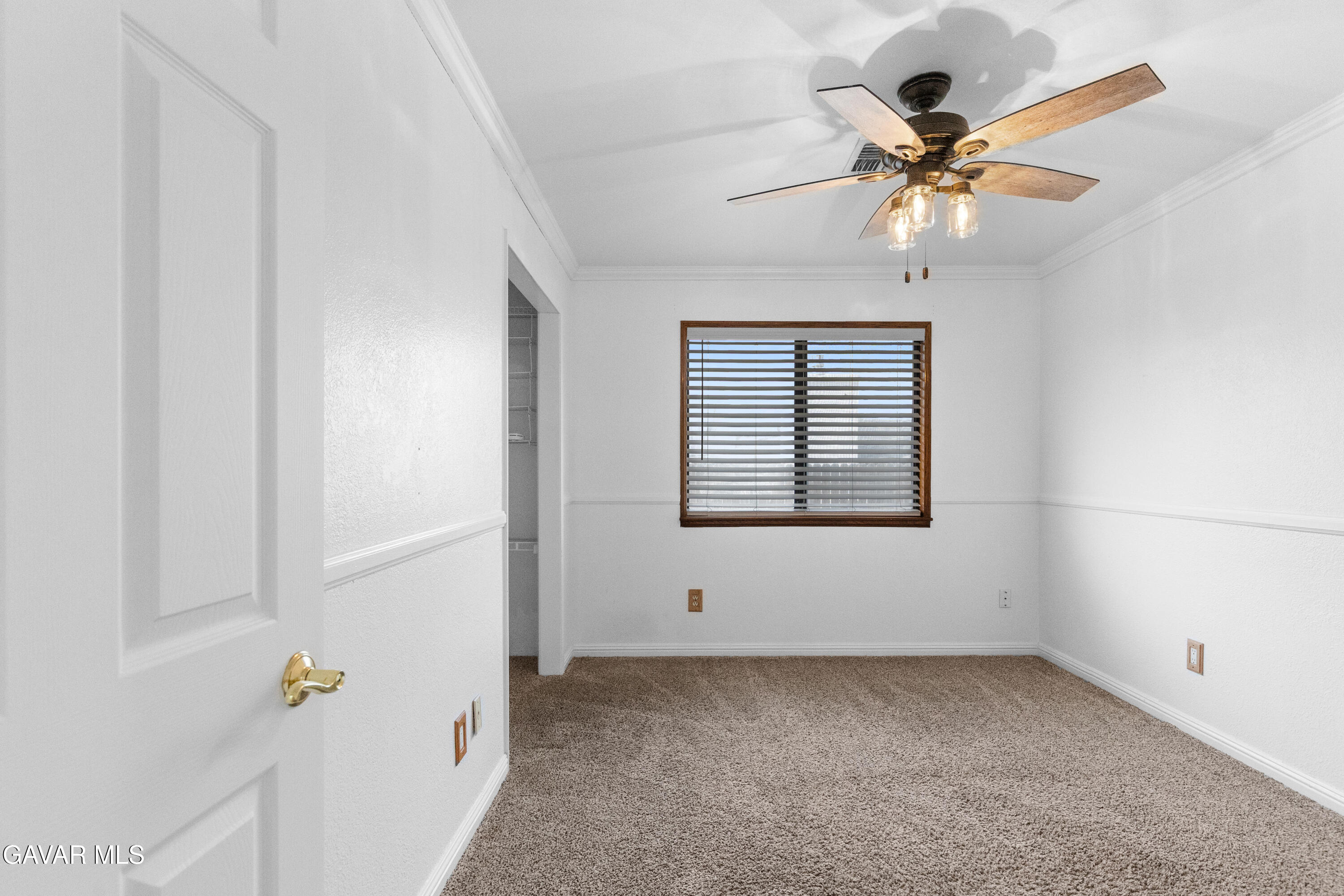 22221 Bogie Street Tehachapi, CA 93561 - Photo 19 of 38 18