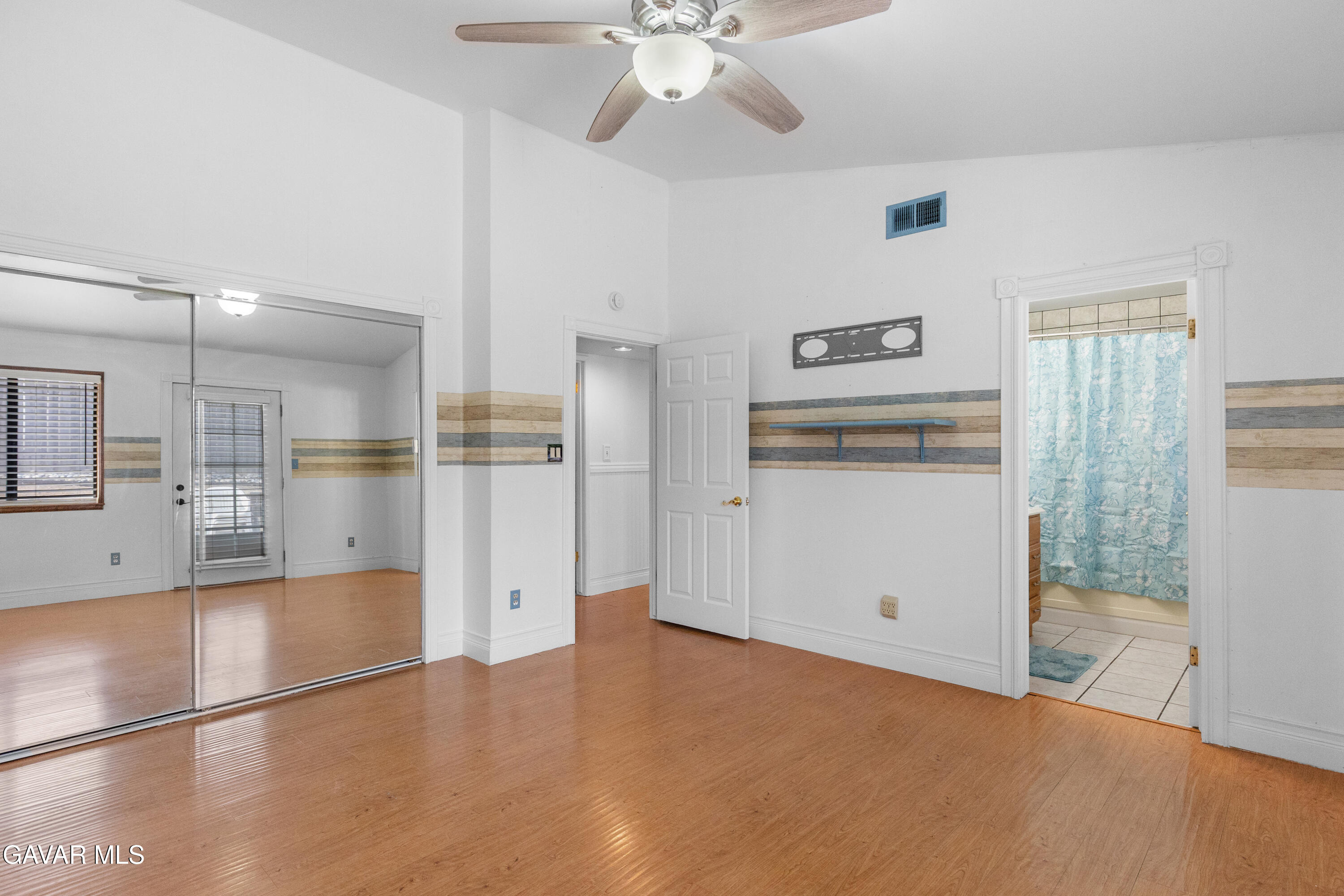 22221 Bogie Street Tehachapi, CA 93561 - Photo 25 of 38 24