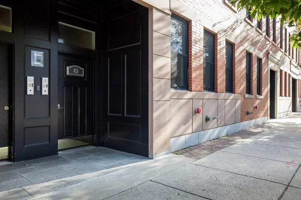 $3,950 | 45 Chelsea Street, Unit 1, Boston, MA 02129