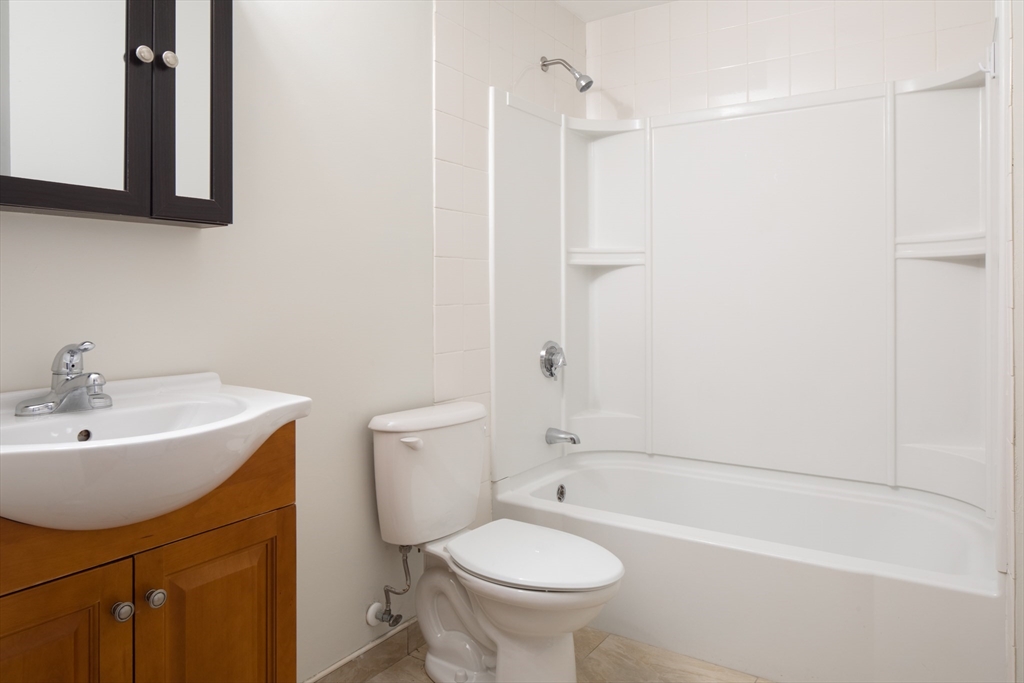 45 Chelsea Street, Unit 1 Boston, MA 02129 - Photo 9 of 17