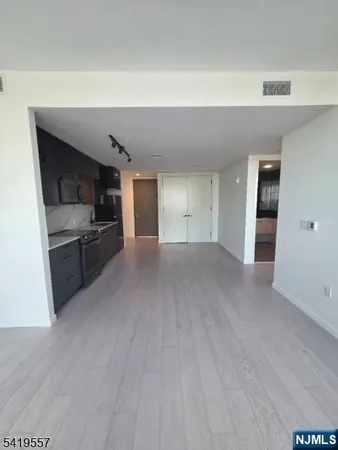 $2,450 | 258 South Harrison Street, East Orange, NJ 07018