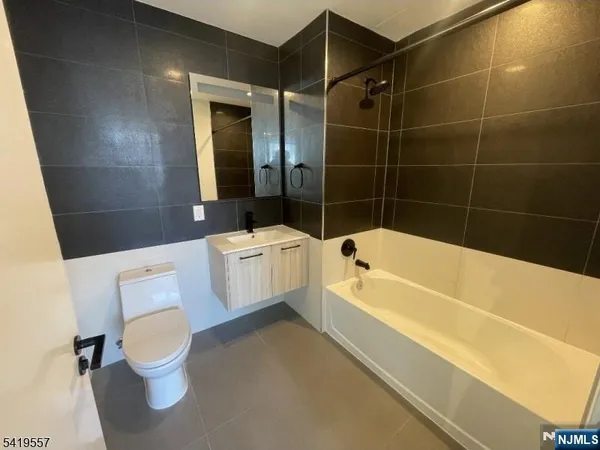 $2,450 | 258 South Harrison Street, East Orange, NJ 07018