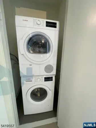 $2,450 | 258 South Harrison Street, East Orange, NJ 07018