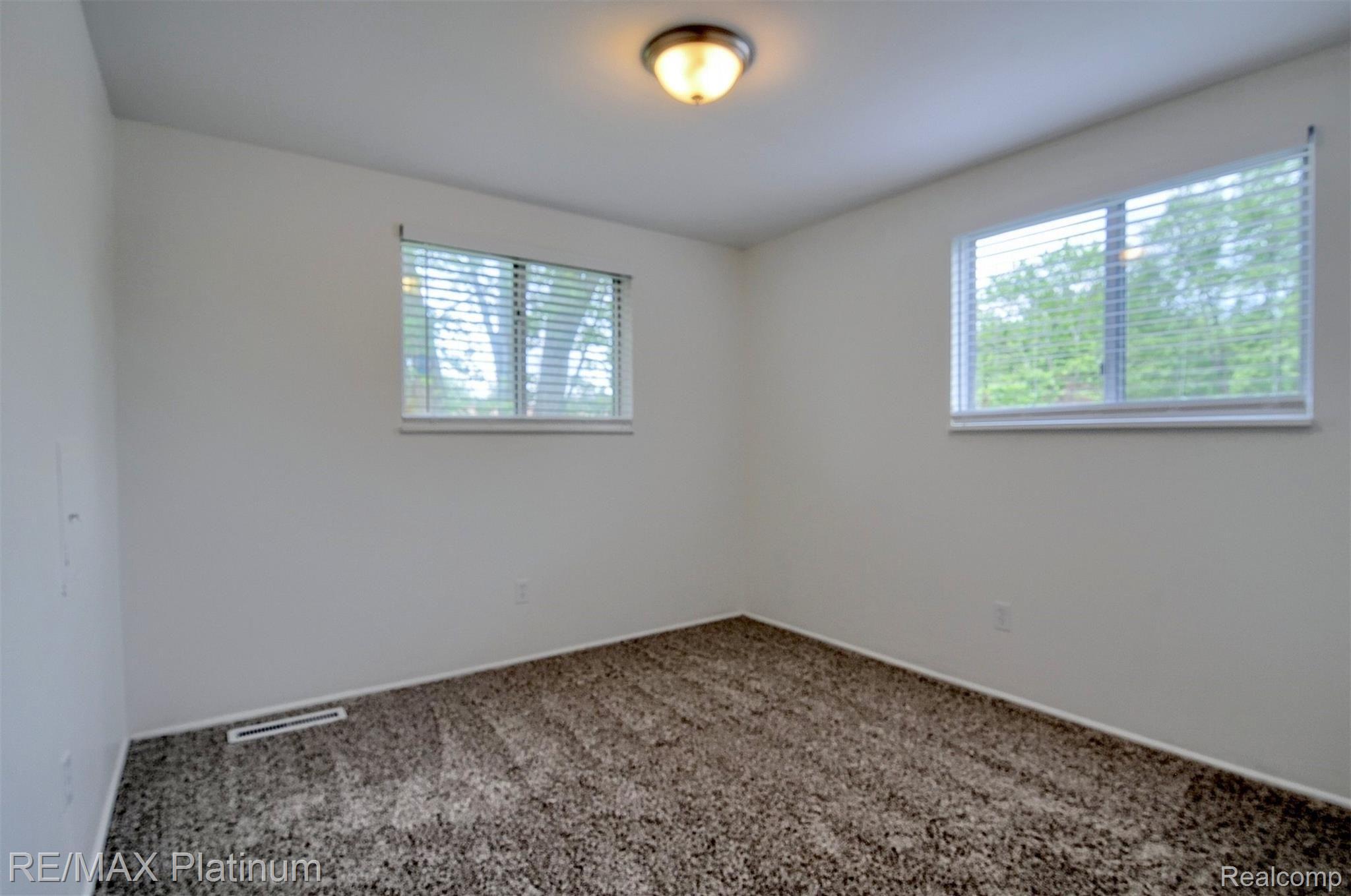 2421 Crane Road Fenton, MI 48430 - Photo 24 of 32 24-3rd Bedroom.jpg
