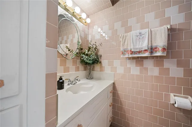 $519,900 | 53 Camden Place, Corpus Christi, TX 78412