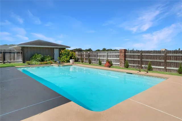 $519,900 | 53 Camden Place, Corpus Christi, TX 78412