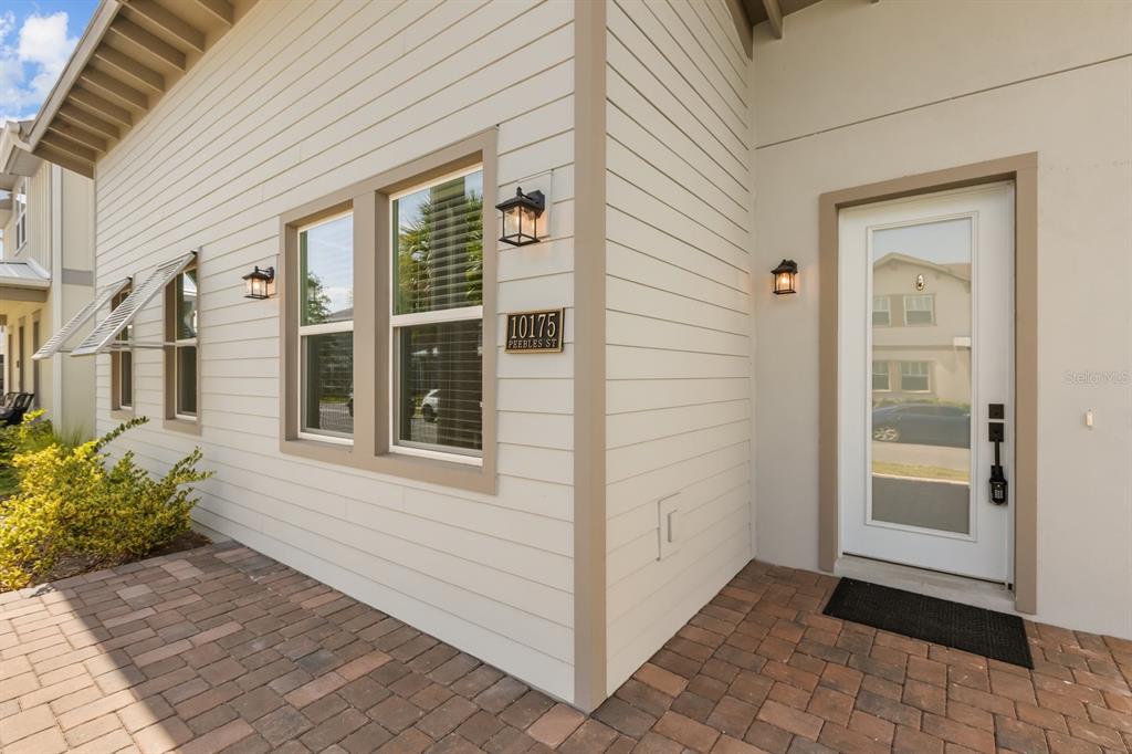 10175 Peebles Street Orlando, FL 32827 - Photo 3 of 54