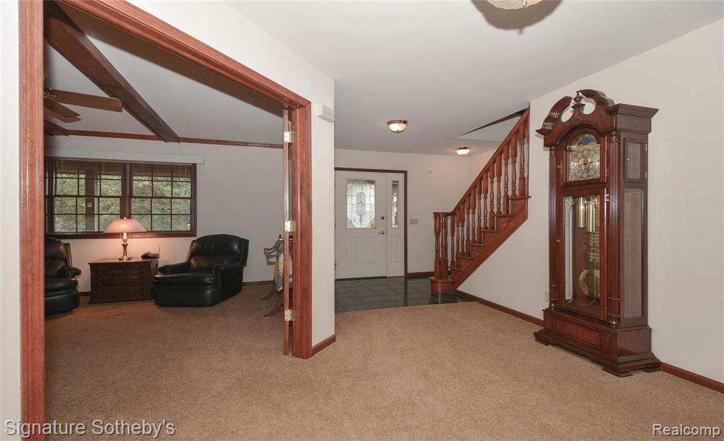 8463 Hartland Road Fenton, MI 48430 - Photo 18 of 54