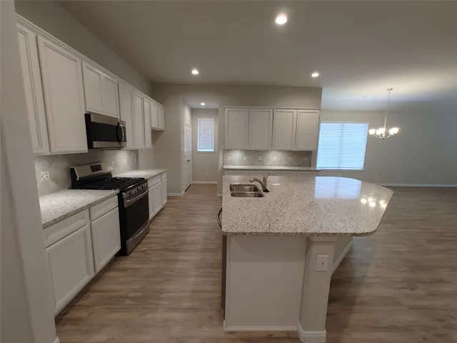 $2,600 | 6206 Blue Coast Lane, Conroe, TX 77304