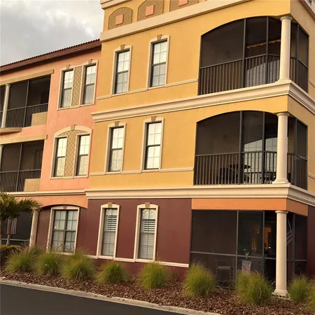 $285,000 | 13941 Clubhouse Drive, Unit 208, Tampa, FL 33618