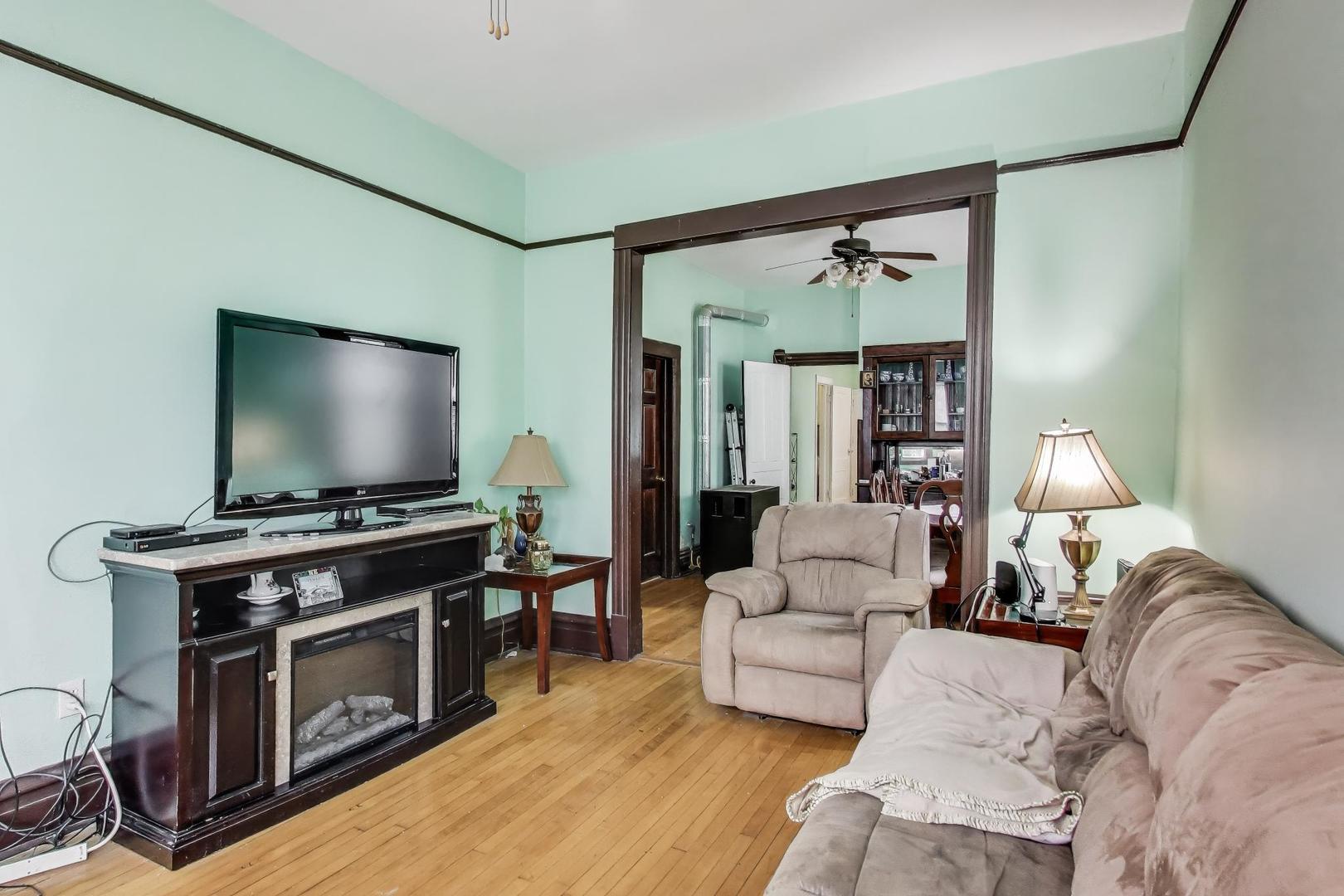 3634 West Dickens Avenue Chicago, IL 60647 - Photo 16 of 40