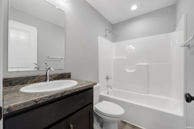 $369,900 | 1308 Marsh Deer Run, Huntertown, IN 46748