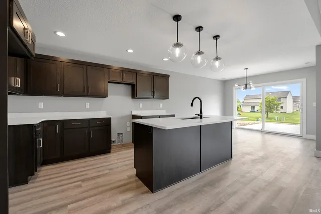 $369,900 | 1308 Marsh Deer Run, Huntertown, IN 46748