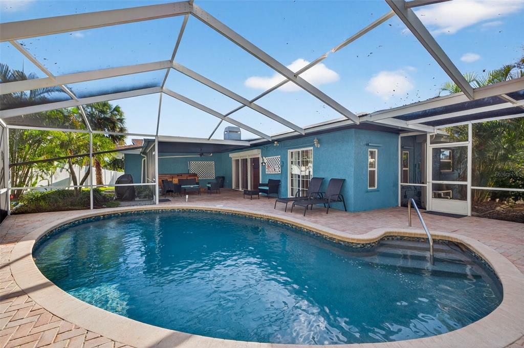 11275 Apache Place Largo, FL 33774 - Photo 2 of 22