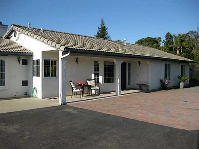 10376 West Lilac Road Escondido, CA 92026 - Photo 3 of 13