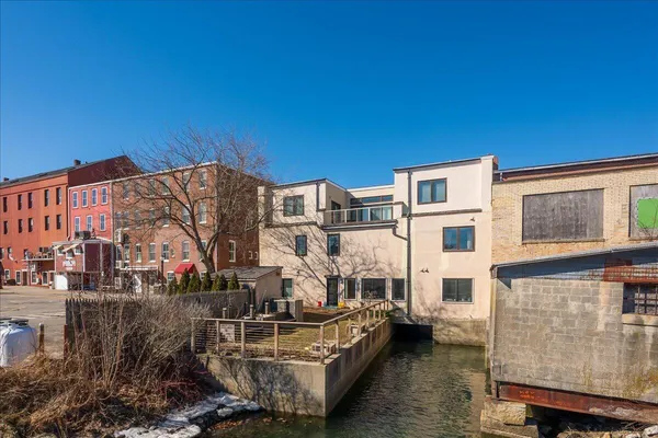 $229,000 | 453 Main Street, Unit 2, Rockland, ME 04841