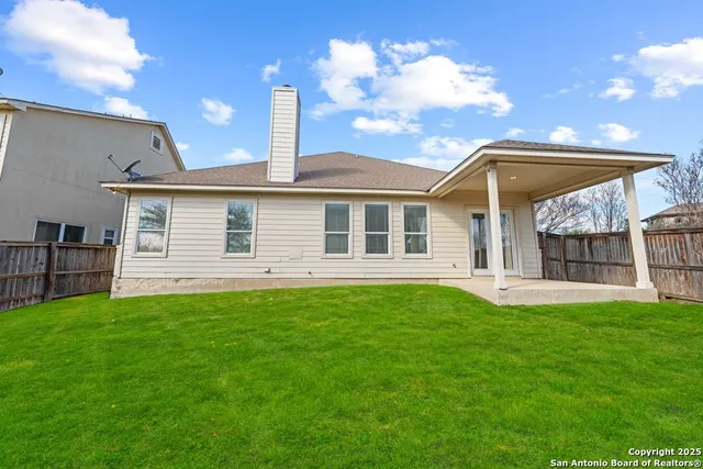 $2,200 | 11230 Begonia Rock, San Antonio, TX 78245