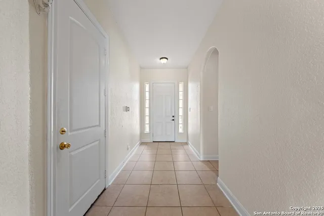 $2,200 | 11230 Begonia Rock, San Antonio, TX 78245