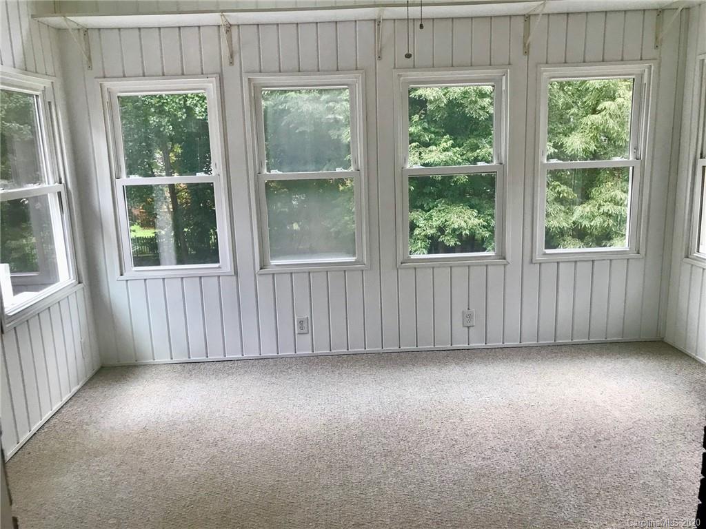 708 Trail Ridge Road Matthews, NC 28105 - Photo 18 of 40 an empty room with a window