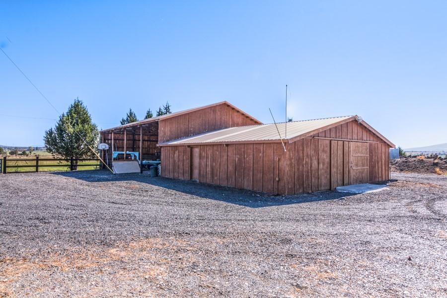 11691 Southwest Houston Lake Road Powell Butte, OR 97753 - Photo 5 of 39 001